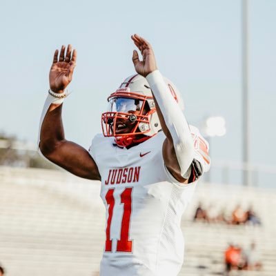 6’0 185 db, 4.6 40, wrestler, state qualifier 2025 Judson high 210-367-2201 @devaughnlherisse28@gmail.com