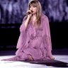 lukeygvrl's profile picture. •somewhere in the end we’re all insane• slytherin 🐍 || god is a woman and her name is taylor swift || based between hogwarts / camp halfblood || marvel stan ⍟