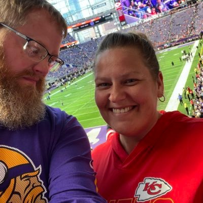 Mother of 4, one with food allergies. Newspaper owner/publisher. Dependent on coffee. Recovering alcoholic since 2012. ❤️💛🏈 Go Chiefs!