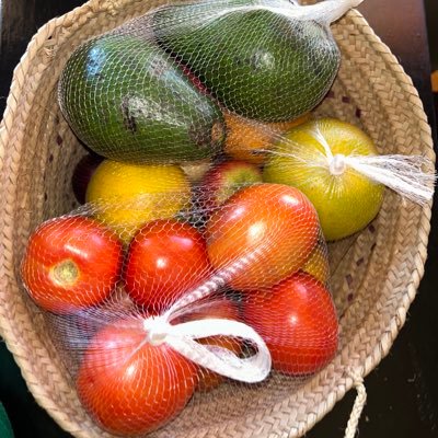 Mini grocery store. We sell fresh vegetables, fruits, fruit salad, fresh juice and cereals. Located along Kapsabet/Kisumu road, opposite Soin Hotel.