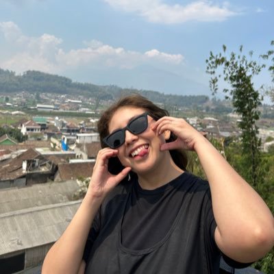 pearljinju30's profile picture. 