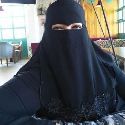 مدام نادية ٤٠ سنة منقبة متحررة فرفوشة
kik : nonamustafa1