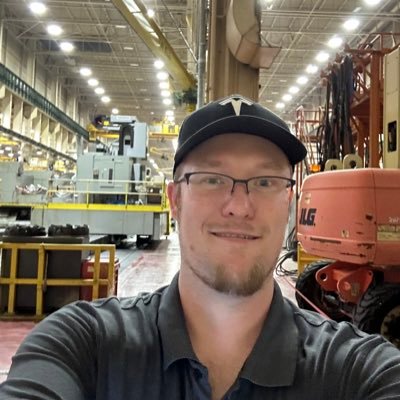 General Techie | Tesla | SpaceX | ‘21 MY Owner - Referral Code: https://t.co/bvoEZhQzbg
