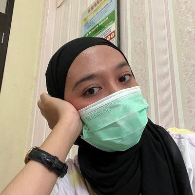 niniandbears's profile picture. infj