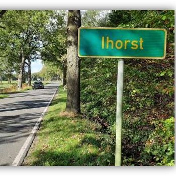 Das ist Ihorst
In einer der schönsten Gegenden Nordwestdeutschlands, in der Parklandschaft Ammerland, liegt Ihorst als Ortsteil der Kreisstadt Westerstede.