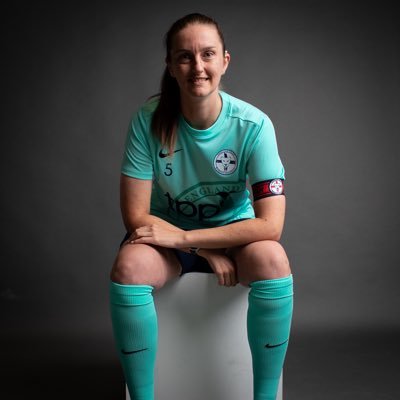 England & GB Deaf Women’s footballer | 3 time Deaflympian & 4 time bronze medallist | Public Speaker | Sponsored by https://t.co/9Ip39rNkhV