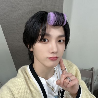 nyuwnz's profile picture. 