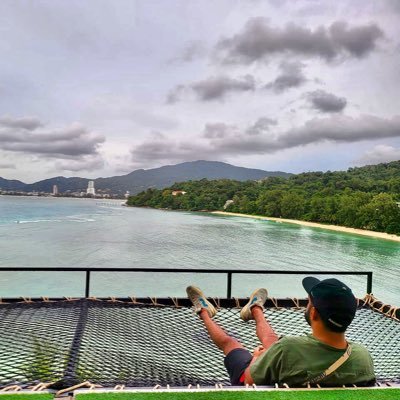 bonkricketagain's profile picture. Avg intelligence. super average wit.