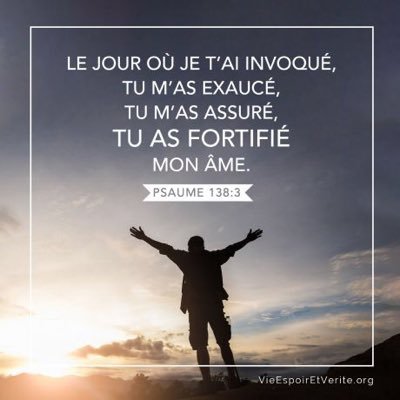 Proverbes 19:17 Celui qui a pitié du pauvre prête à l'Éternel, Qui lui rendra selon son oeuvre.