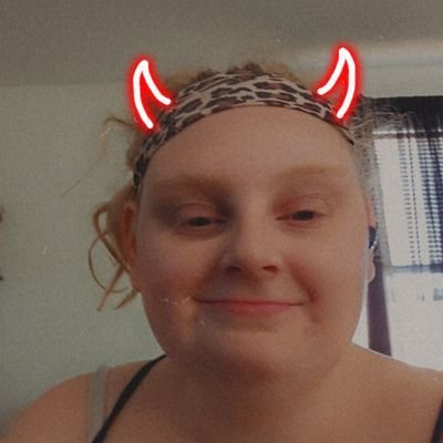 i am a blonde nutcase i am silly and fun and very loving to my family and friends. i have had some rough spots but i got through them and came out stronger😘😍