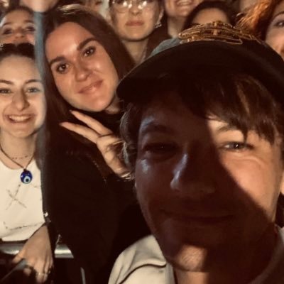 ♊︎ she/her !no stunts! ~ FAITH IN THE FUTURE ~ You don’t have to be sorry for leaving and growing up ♡ I'm at home with h and l ♡ larrie❕lhh - MY POLICEMAN