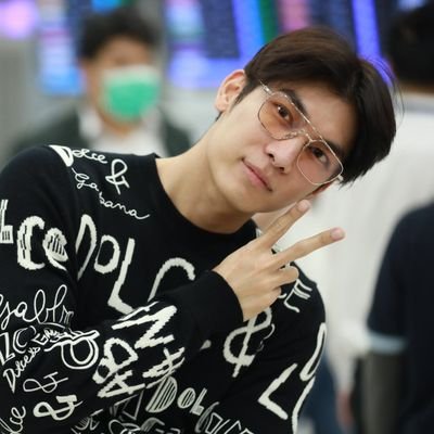 เป็น Mewlions นะคะ 
ที่รักของเค้า @Msuppasit #Mewsuppasit