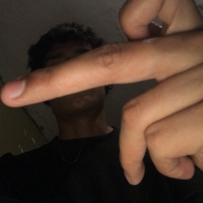streculjv's profile picture. No tengo carro pero me la vaciló a pie…