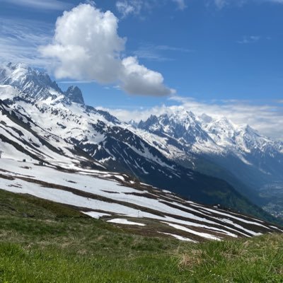 AlexPenha21's profile picture. De la #rando, beaucoup de #PSG, une #bonnebière, voilà la recette du bonheur