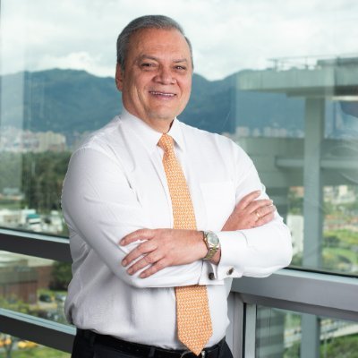 Presidente de la @camaracomerbog. Dedicado a fortalecer el tejido empresarial de Bogotá – Región y progreso de la #EconomíaPopular.