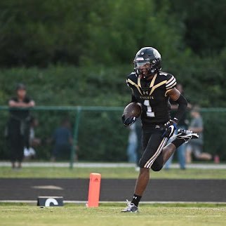 3.5 gpa | 5’11” 170lbs | knightdale HS | NAC-6 All Conference receiver | @ECUpiratesfb 🏴‍☠️ WR