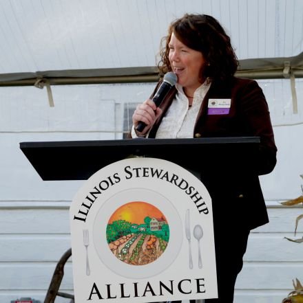 Exec Director @ilstewards #regenerativeag #localfood #soilhealth #organizing #rural #twill @UISedu @worcaction alum