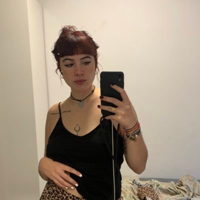 andreavicente_b's profile picture. Sols el poble salva al poble ✊🏼