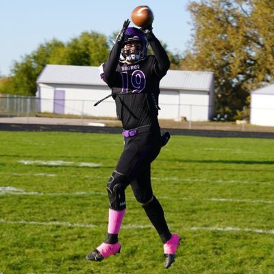 class of 2026| Belle Fourche HS, SD| TE/WR/OLB| 3.0 GPA| 6’1” 180| Contact (605)-639-1376