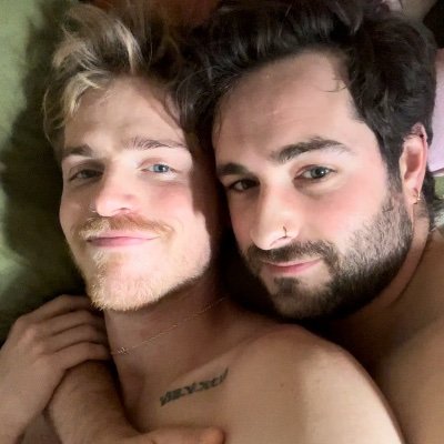 Just a pair of nice boys sharing their love! Reposts are the way to catch our attention!