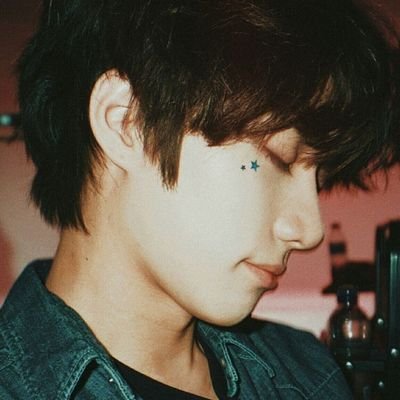 ohyongw__'s profile picture. cbg là trân quý của mình.
