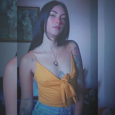 26.🌼
Yo estoy fresca, rabiosa cuando estoy horny

✨Vendo cuentas Streaming ✨