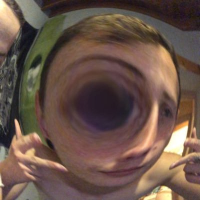 leoveyret0's profile picture. 