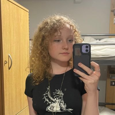 jasmin_io's profile picture. 