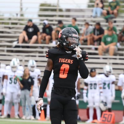 Divine Power // Reedley College Football #0// Hybrid DB// 185lbs// @ReedleyCFB https://t.co/WfEZSYAVrK Santhony8556@outlook.com