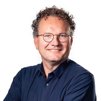 Regiomanager Portaal Utrecht. Voorzitter Stichting Utrechtse Woningcorporaties (Stuw). Twittert op persoonlijke titel.