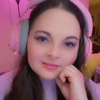 @Twitch Affiliate | Voice Actress | @ADVANCEDgg Partner | Twitch Women’s Guild | @FloaromaTownST @poke__haven @capsulecottv | Email: SweetKickz101@gmail.com