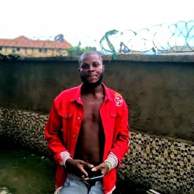 I am not here to fit into your world, I am here to make mine💯. Móñêy mïñdëd💰,Drëãm çhāsér,an élèctrīcäl Engi.📌 Views are subjective. Arsenal pikin 🤞🏻✌🏻