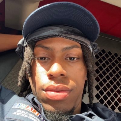 famous_1215's profile picture. 