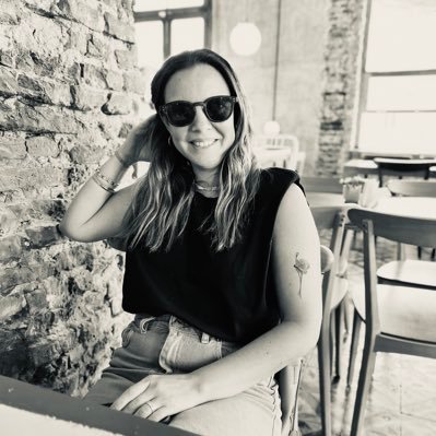 flowerp's profile picture. Publicista de título. Diseñadora gráfica freelance