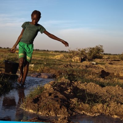 GDE est un projet d’alerte et de sensibilisation sur l’urgence de la crise d’eau que connaît l’humanité au 21eme Siècle. Il est temps de sauver le monde!!