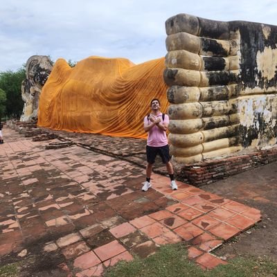 sotres's profile picture. Ingeniero dentro de la Industria Automotriz. Gamer fanático de los RPG y Horror Survival. DJ. Tengo Síndrome de Asperger, Dislexia y Heterocromia. Y si, si soy.