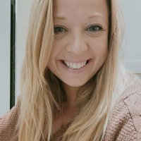 Lisa C.H. (@lisamarych) 's Twitter Profile