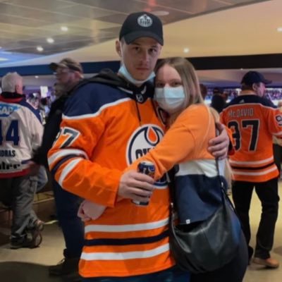 ZakTheOilersFan's profile picture. Oilers Season Seat Holder since 2022 #LetsGoOilers #GoElks #WeAreTexans