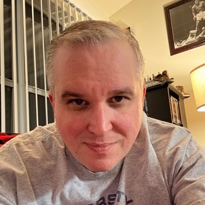 Born in Alaska, moved to FL, always looking for friends and fun. Life doesnt stop only people do!