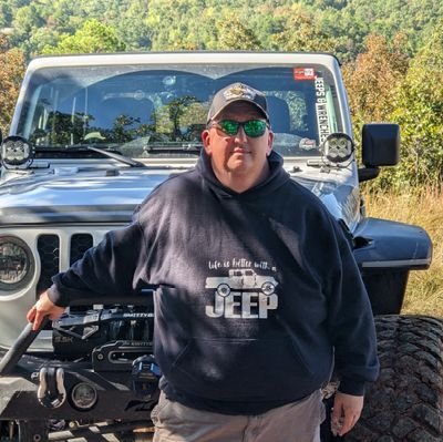 Father of 2, Data geek, Predators/Titans fan. 
22 Jeep Gladiator