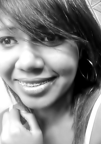 Sou como você me vê.
Posso ser leve como uma brisa ou forte como uma ventania,
Depende de quando e como você me vê passar.