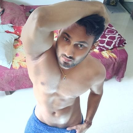 It's about being sensual and not sexual...

39 ..Desi .. Queer...

Catitude and toxic...