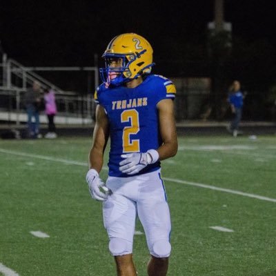 DB/WR @Gaithersburghs |5’11| 4.0 weighted GPA |4.5 40 yard| |national long jumper| C/O 2024 (ibezimmichael22@gmail.com)