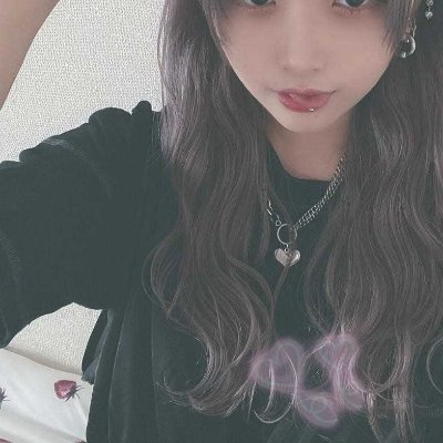 えっちな友達ほしくてはじめました♡
優しい人なら年齢とか関係ないんで えっち友達なってくれる方仲良くしてください(*´▽｀*)
私に興味ある人はDMください🎵 フォロワーさん限定なのでフォローしてね！