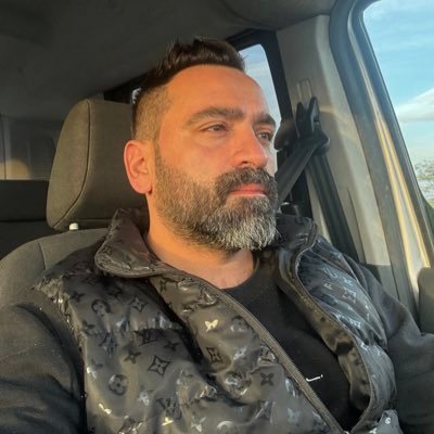 emrahozturk4444's profile picture. 