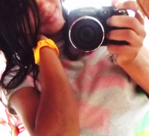 18 anos, Taurina, Paraense, Flamenguista, Estudante, Sincera, Carinhosa e Divertida.