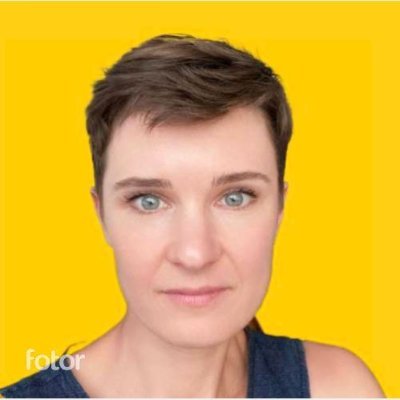elenlegall's profile picture. 