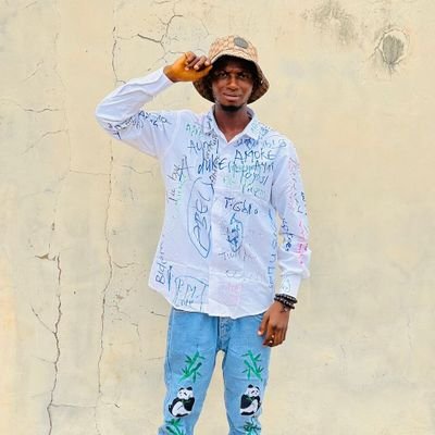 Elelaye001's profile picture. QGGYVYN4