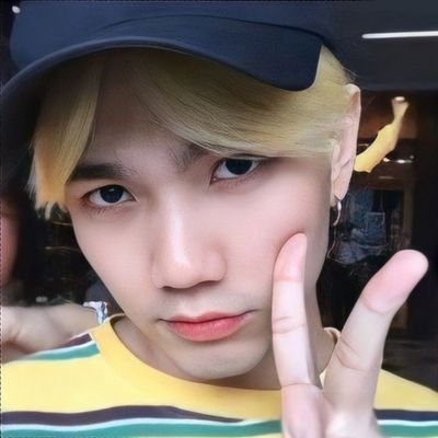 VaaniRajpurohit's profile picture. I'll always beyourluve @JakeB4rever 💙
Those cute glasses I'll protect them 😎❤️‍🩹