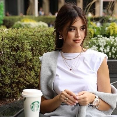 cabbarlala's profile picture. •Tempus Vincit Omnia•🍁